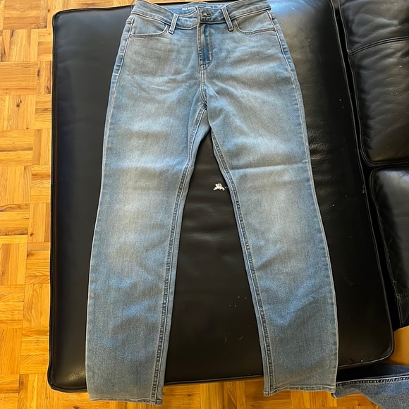 Old Navy 90's Jean's - Picture 1 of 3